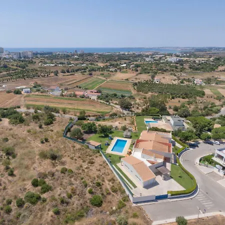 Villa Alvora *